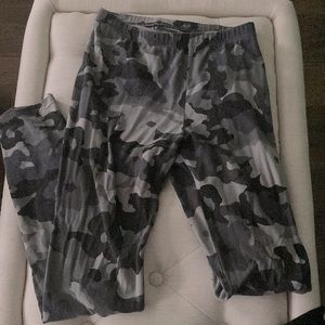 Old Navy camo leggings